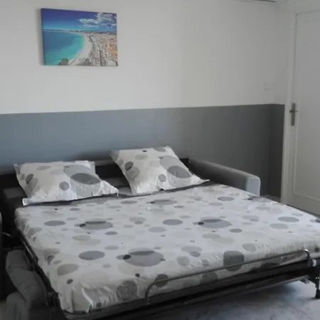 Grand Studio Climatise En Bord De Mer Avec Parking Securise Golfe-Juan Exterior photo