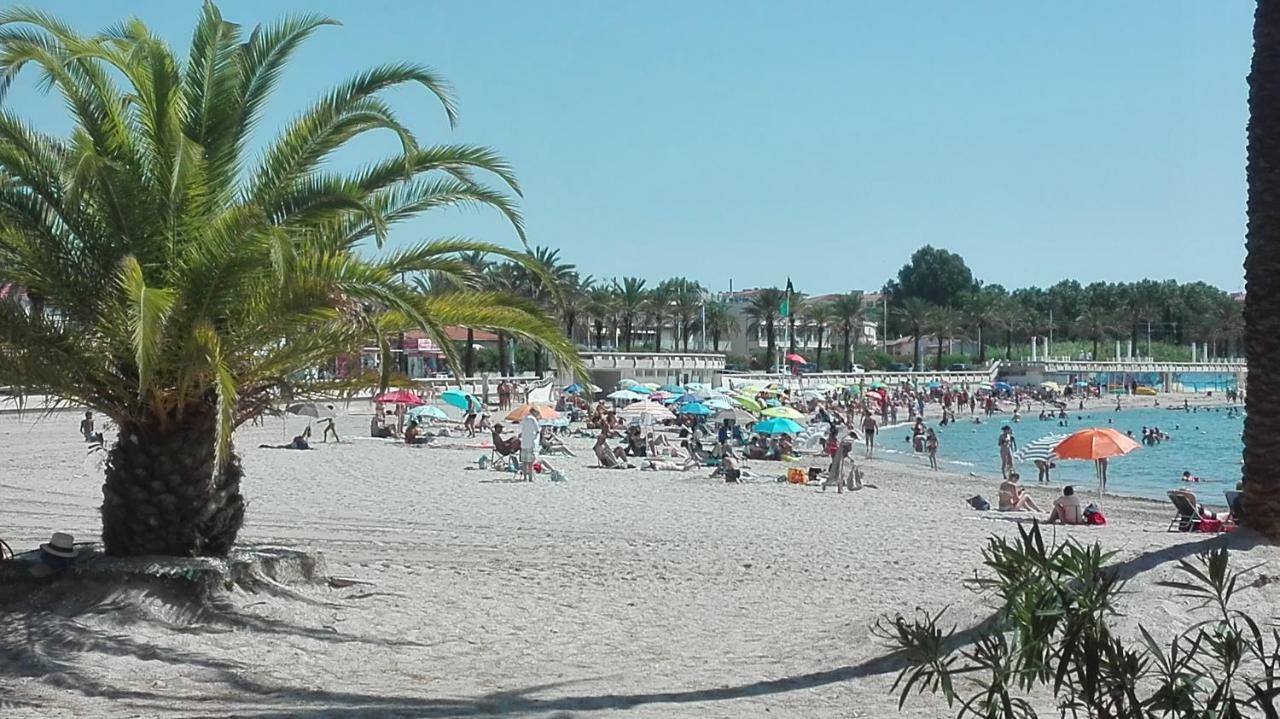 Grand Climatise En Bord De Avec Parking Securise *