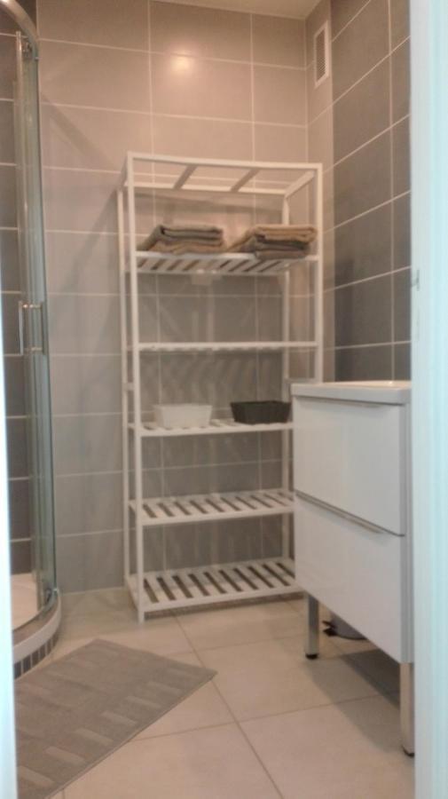 Apartment Grand Climatise En Bord De Avec Parking Securise Golfe-Juan